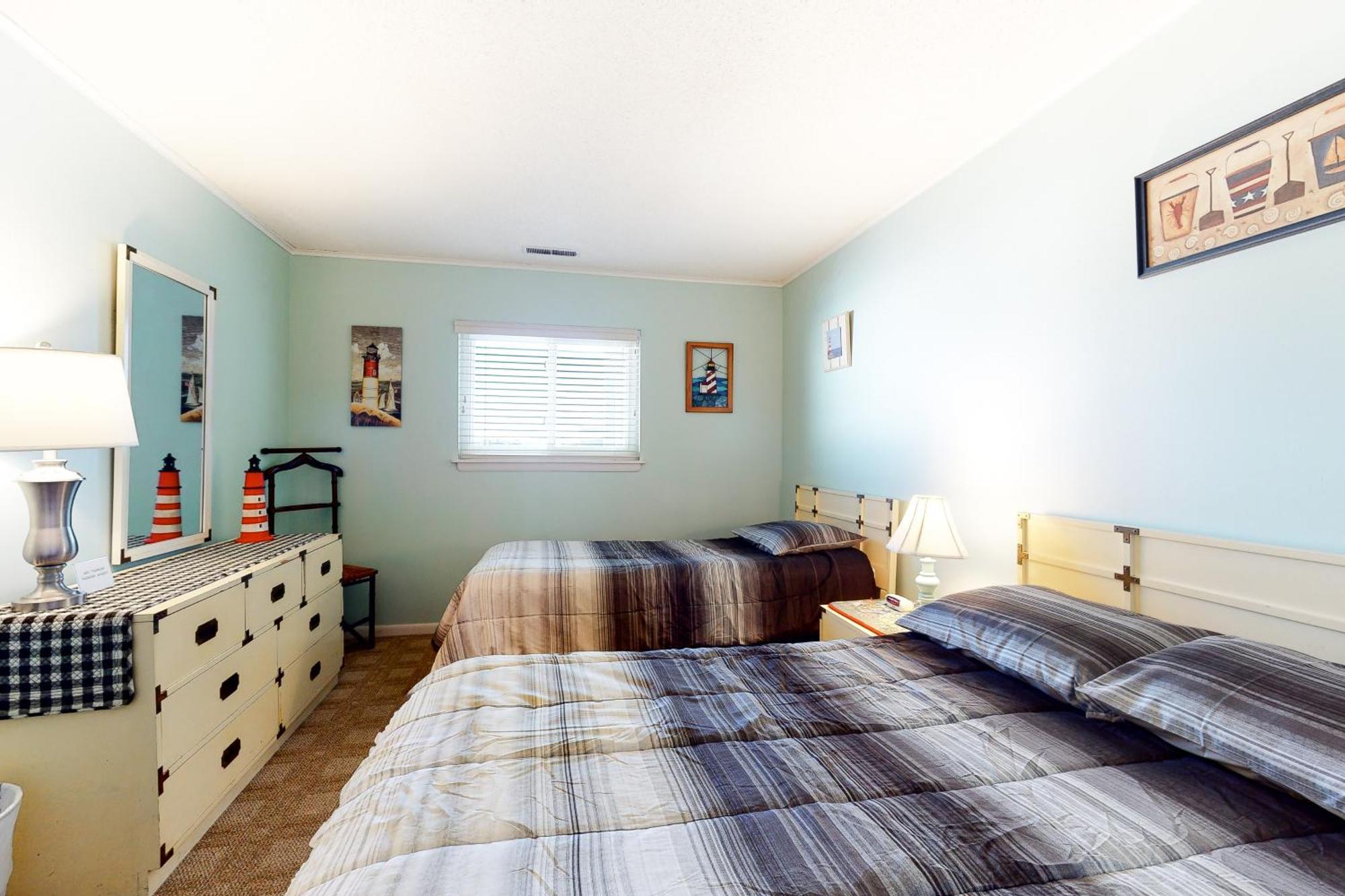 Thunder Island Condos II Ocean City Room photo